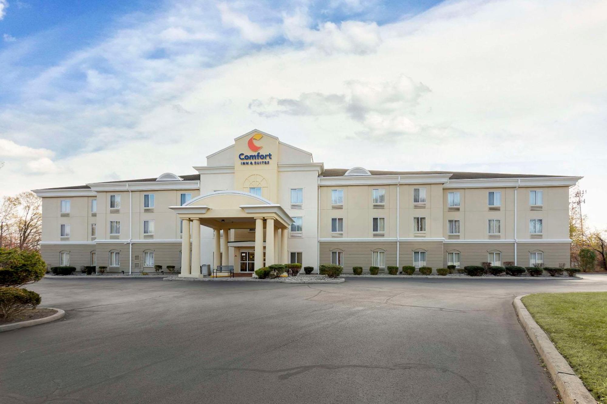 Comfort Inn & Suites Carneys Point Exterior photo