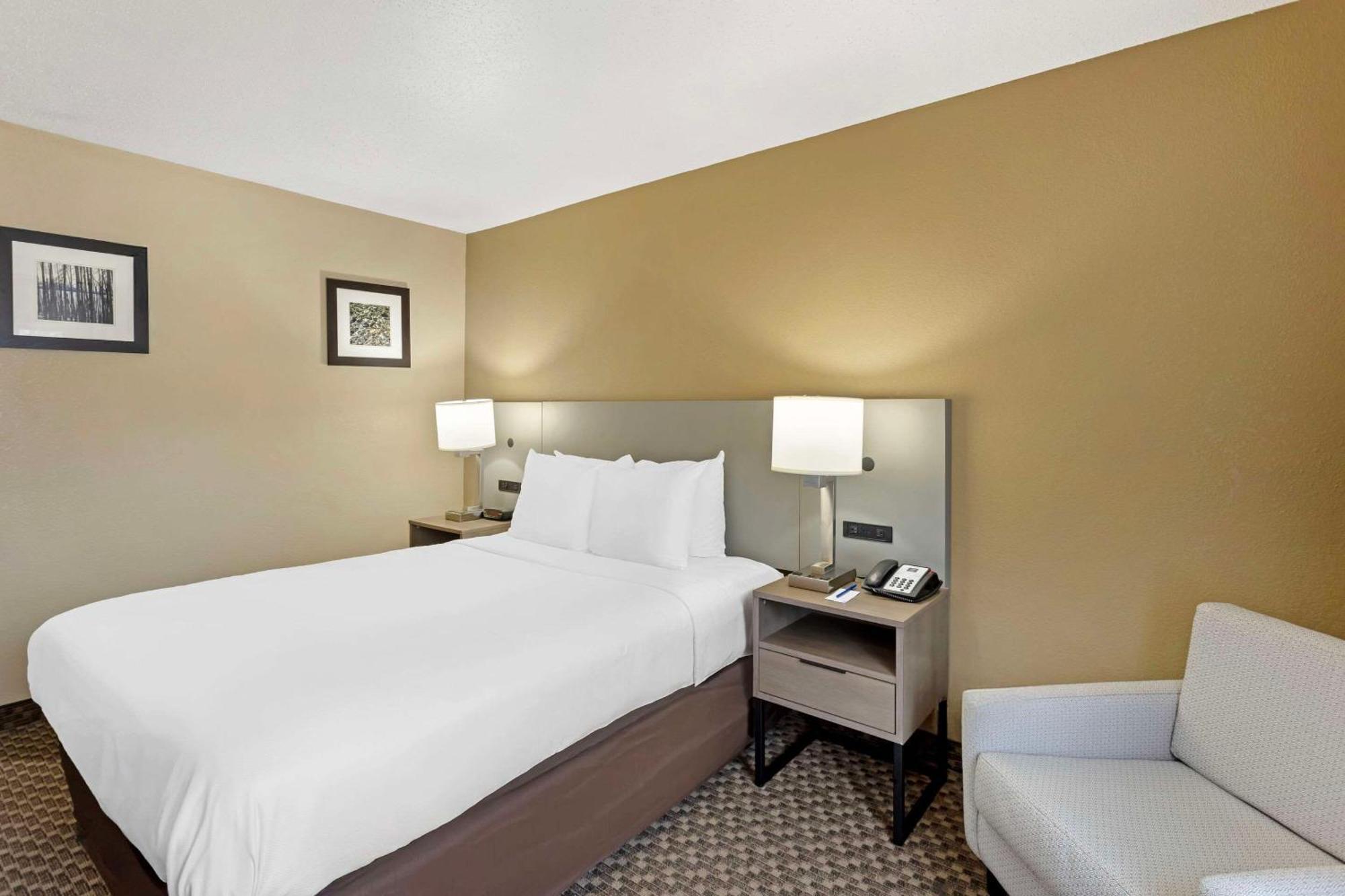 Comfort Inn & Suites Carneys Point Exterior photo